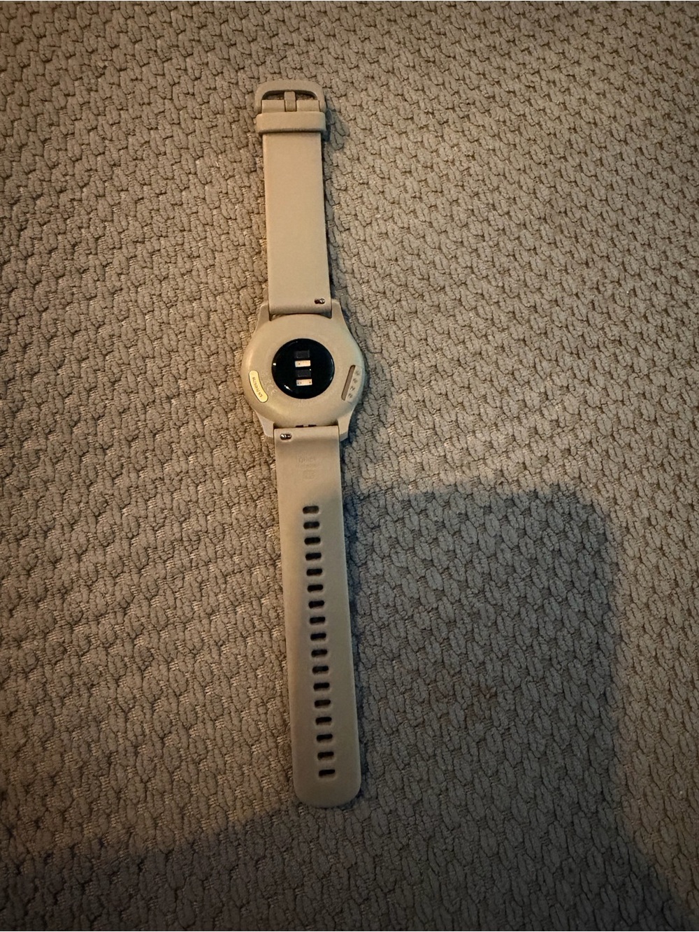 Garmin Vivomove Trend Hybrid Smartwatch in Beige and Rose Gold - Picture 2 of 4
